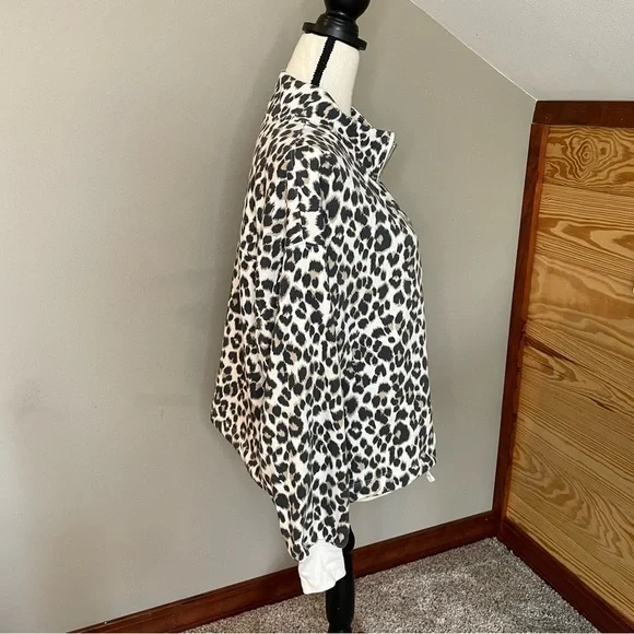 Old Navy Leopard Print Oversized Half Zip Mock Neck Pullover Sweatshirt Medium - Picture 2 of 10